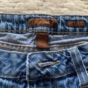 Aeropostale Jeans size 1.